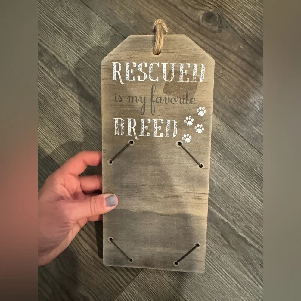 Wooden Pet Picture Holder with Paw Print Design